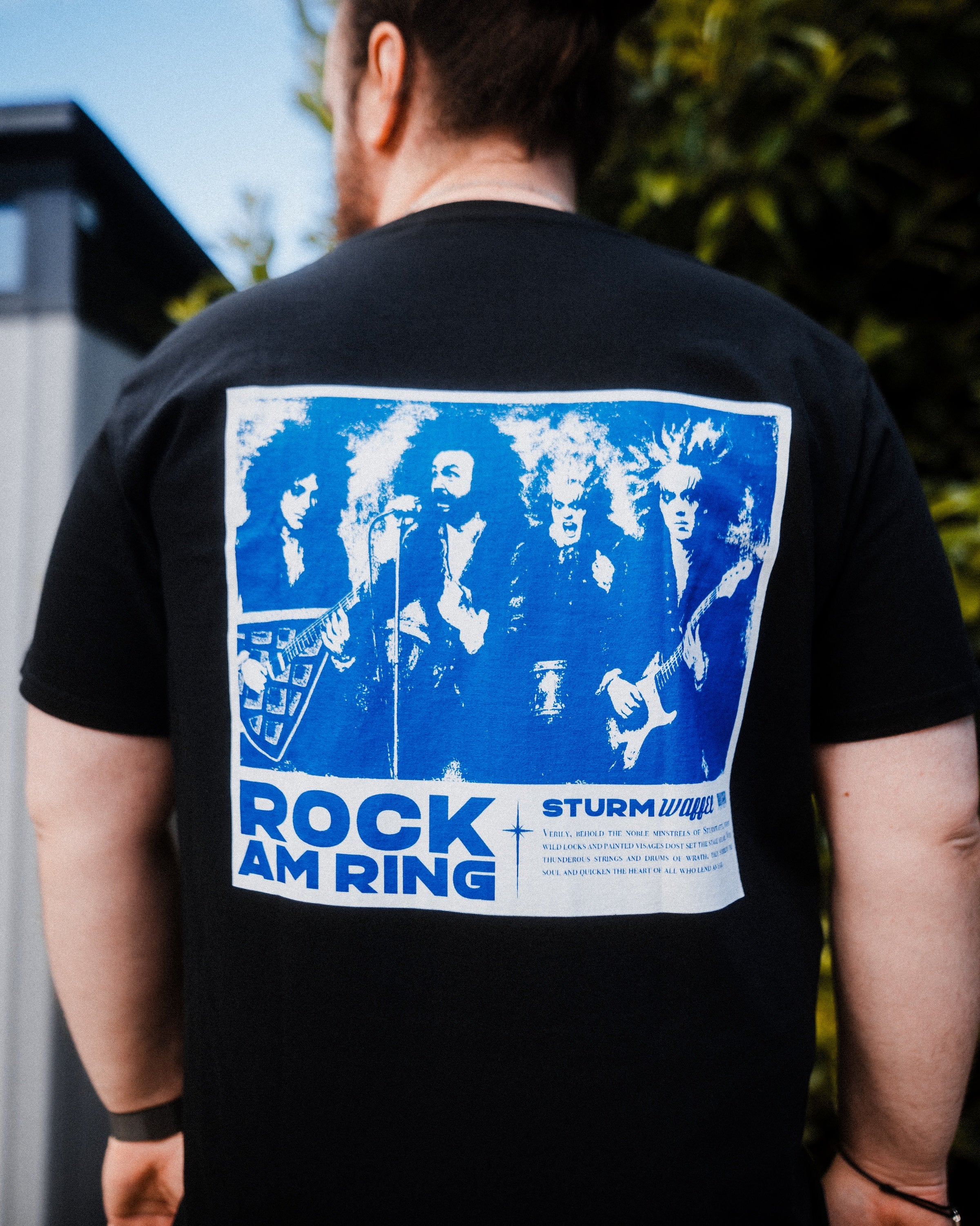 Sturmwaffel modelt das Sturmwaffel x Rock am Ring - Unisex T-Shirt - Schwarz
